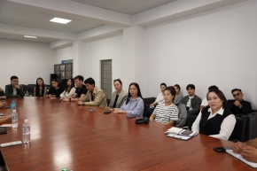 Состоялась встреча проректора по воспитательной и социальной работе с участием активистов, посвящённая обсуждению планов и инициатив на 2024-2025 учебный год