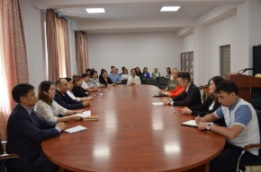 A round table on the referendum was held at the Conservatory 